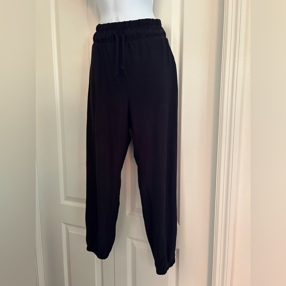 Feathers stretchy joggers